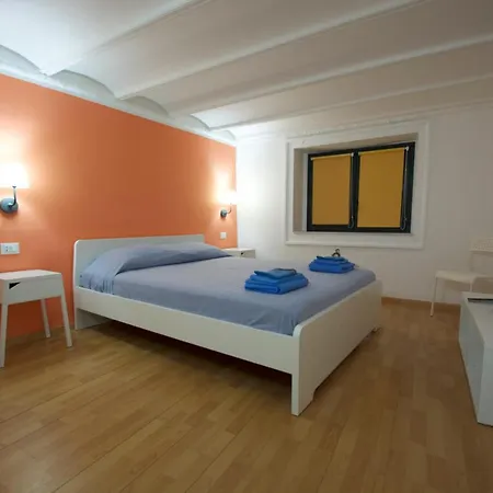 Family House - Bb Maletto Couette-café